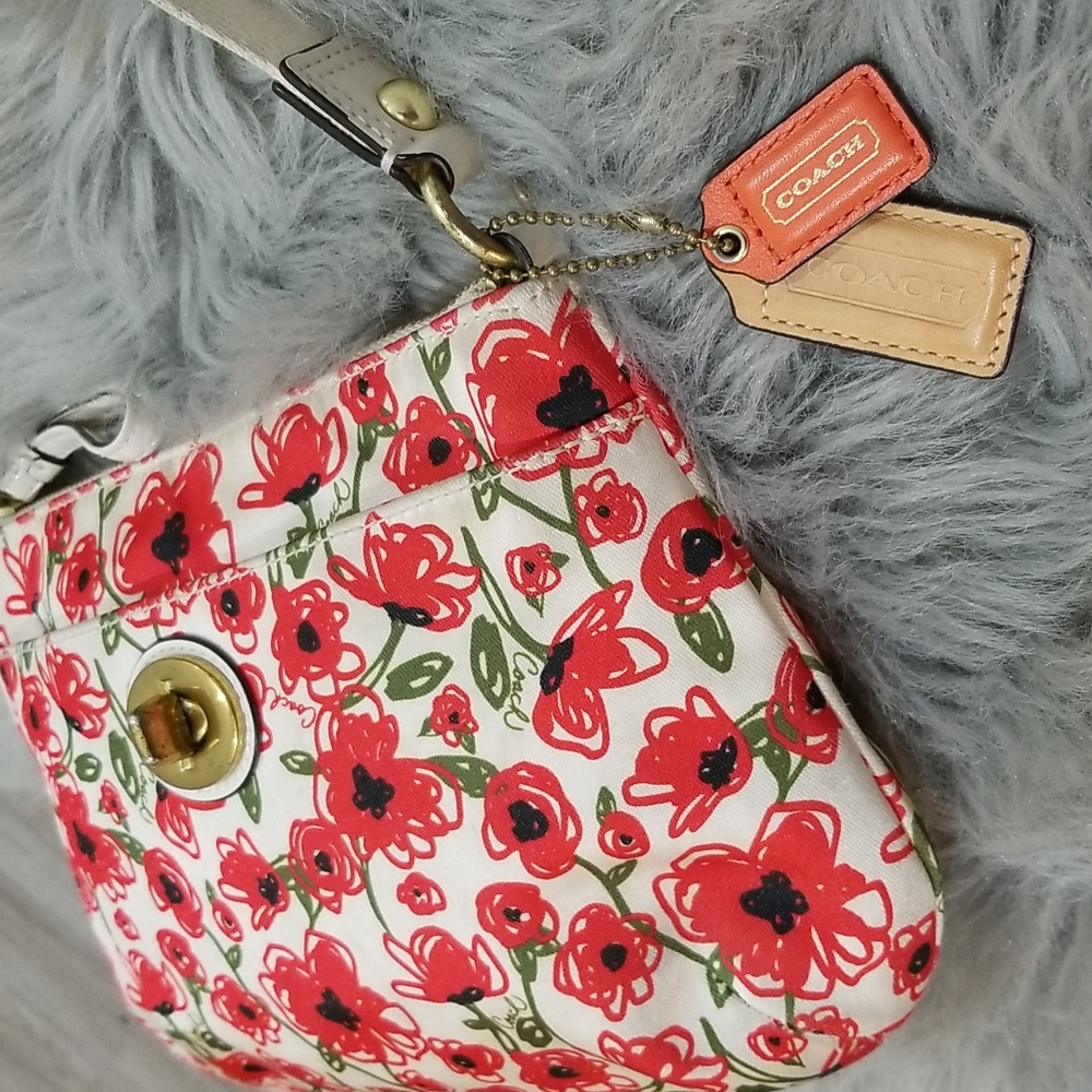 Coach Purse - Picture 3 of 7